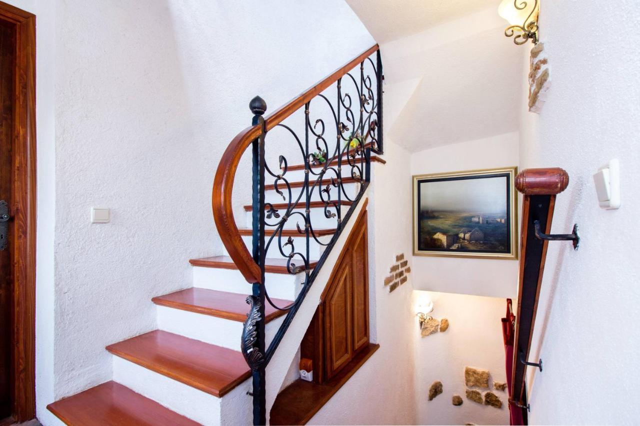 Holiday Home Casa Country Zadvarje 외부 사진