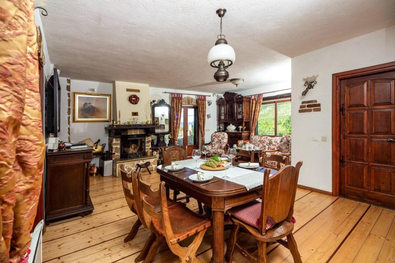 Holiday Home Casa Country Zadvarje 외부 사진